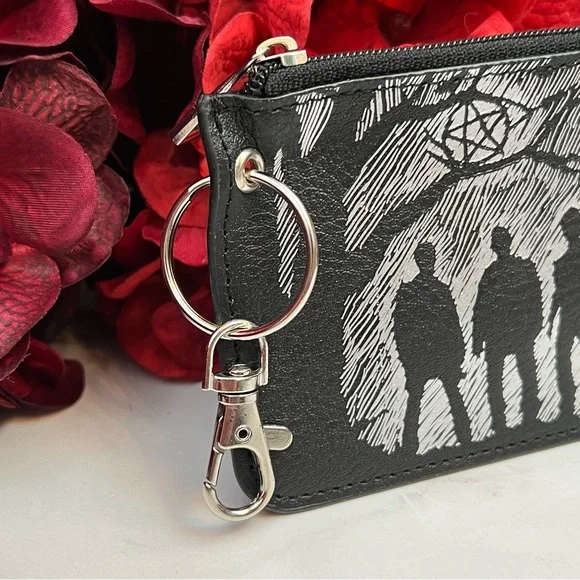 Supernatural Black Slim Zip Wallet Keychain - Picture 4 of 14